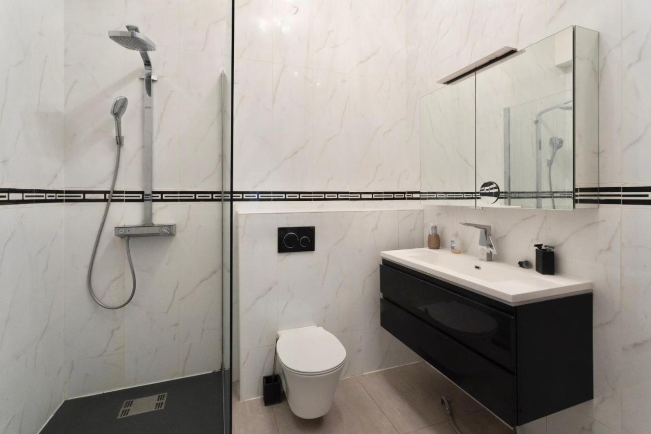Spcaious Flat 160 M2 Next To Eiffel Tower Paris