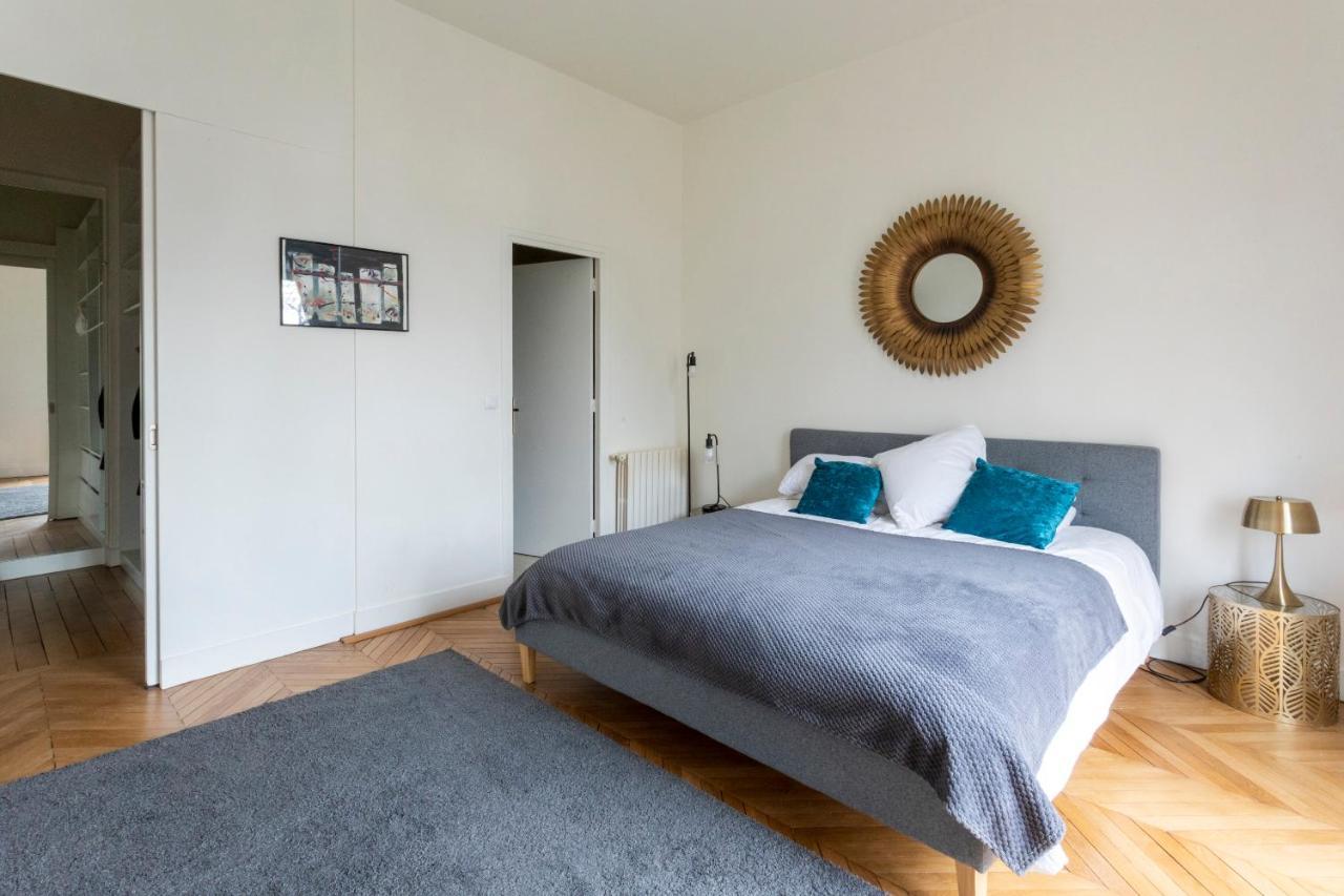 Spcaious Flat 160 M2 Next To Eiffel Tower Paris