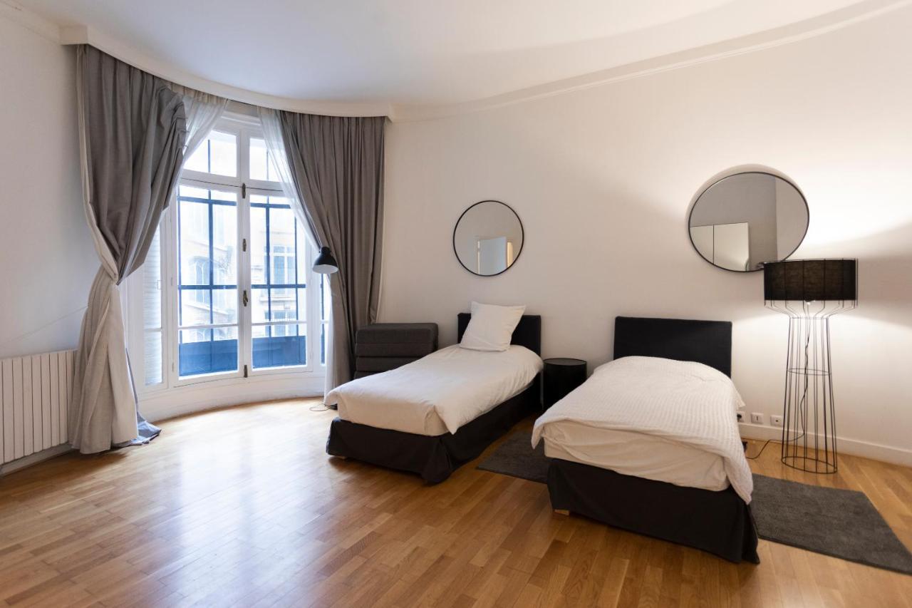 Spcaious Flat 160 M2 Next To Eiffel Tower Apartment