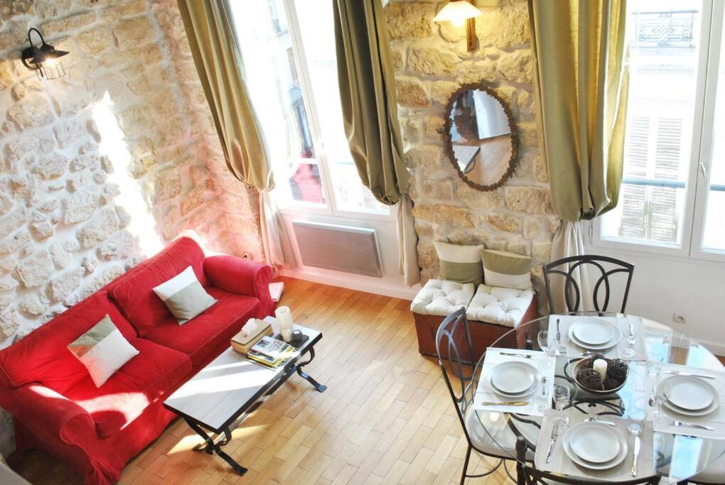 Authentic Marais Apartment *