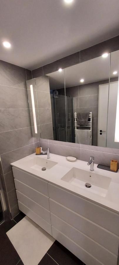 150m2 And A 45m2 Terrace At 8th Floor With Air Conditioning Apartment
