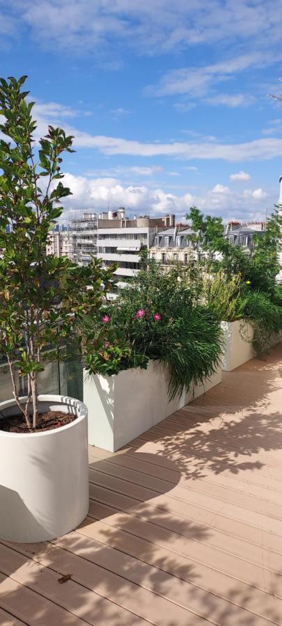150m2 And A 45m2 Terrace At 8th Floor With Air Conditioning Paris