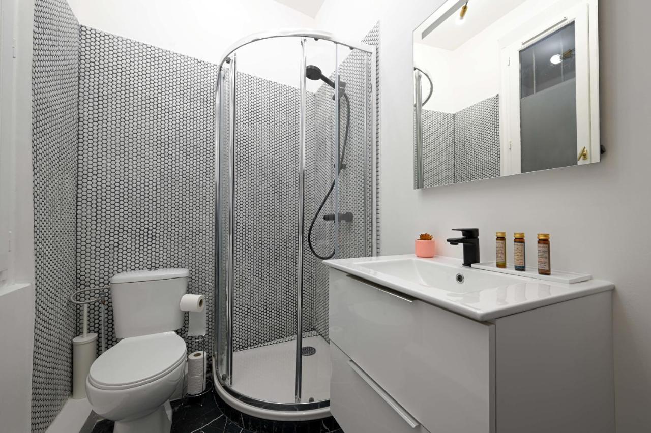 Modern Large For 3 Appartement *