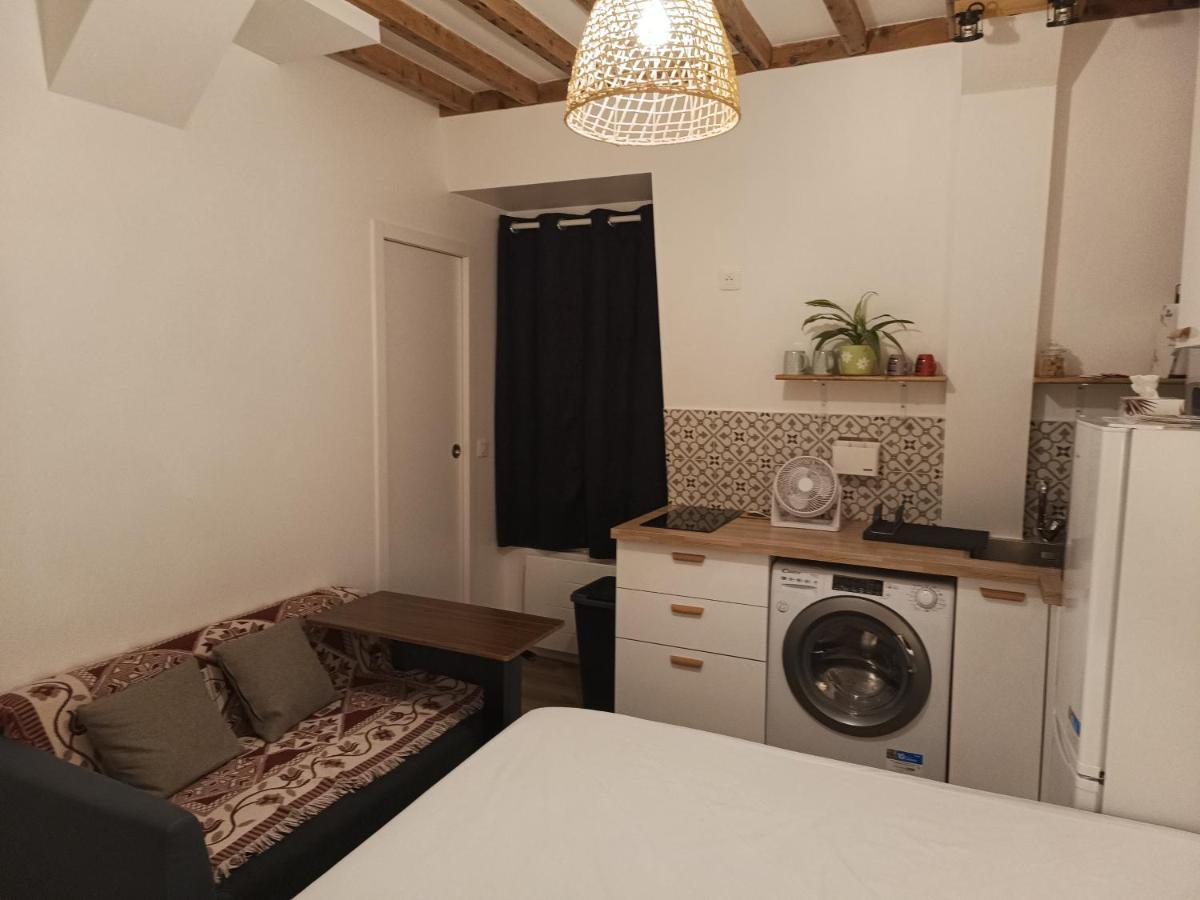 Apartamento Studio, Place De La Nation, 1mn A Pied Du Metro 1,2,6,9 Et Rer A Paris