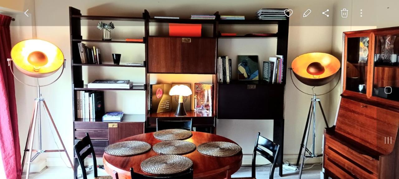 Emily In Apartamento Paris