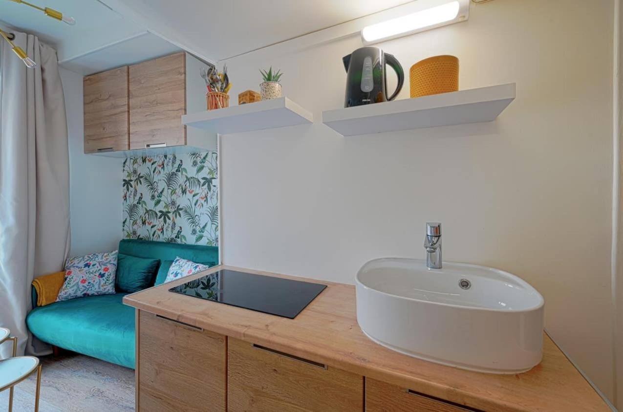 Adorable Updated Studio In The Heart Of The Bustling Le Marais District Apartment *
