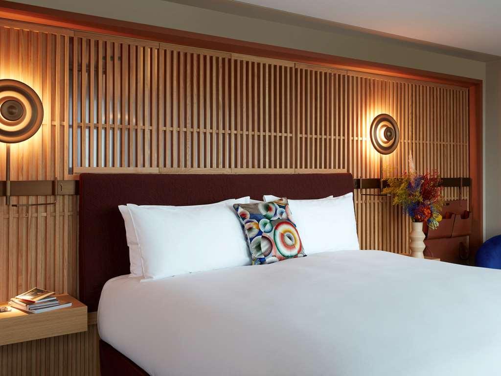 Hotel So/