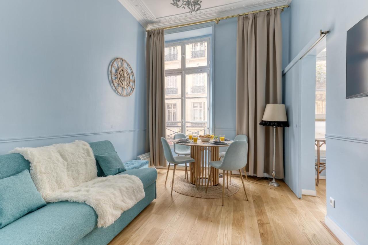 The Typical Parisian Flat - Louvre Royal - 1