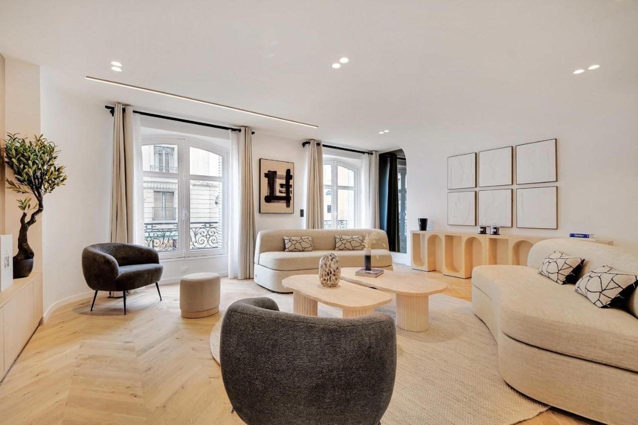 Incredible Flat - 4 Br-10p - Matignon - Champs Elysees Paris