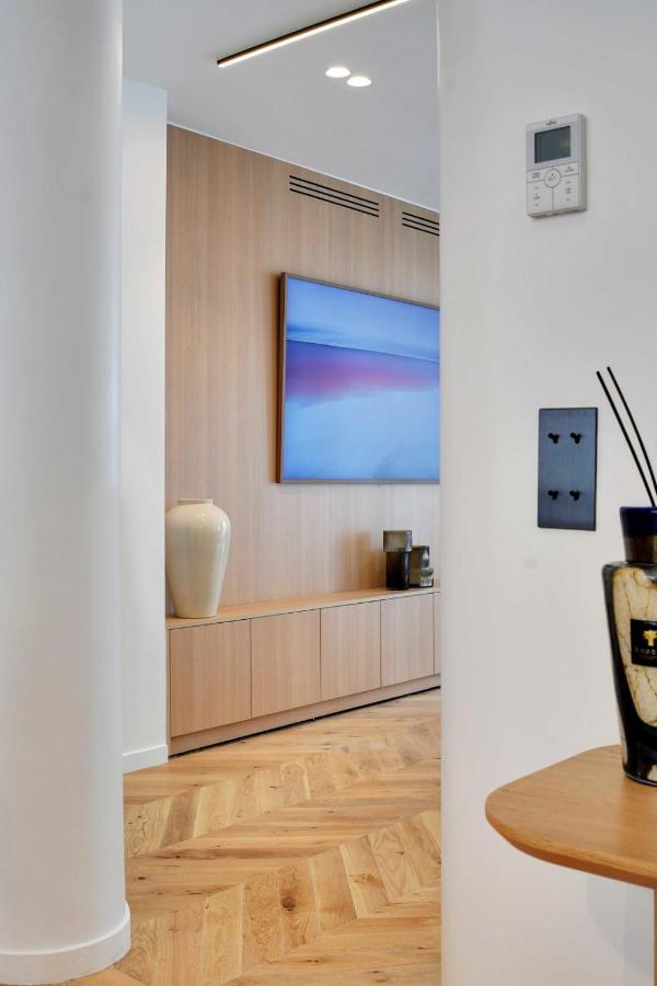 Incredible Flat - 4 Br-10p - Matignon - Champs Elysees Apartment Paris