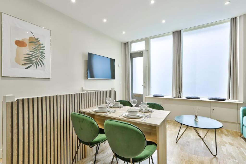 Cosy - Eiffel Tower Apartment *