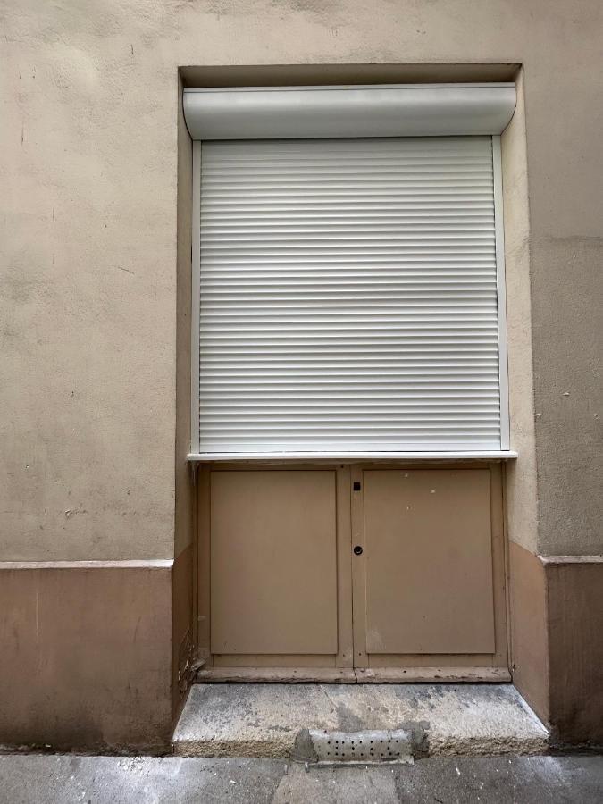 Lovely Crimee Apartment Paris