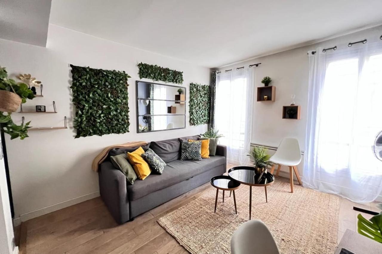 Apartment Charme Parisien Au Coeur Du Marais - Voltaire *