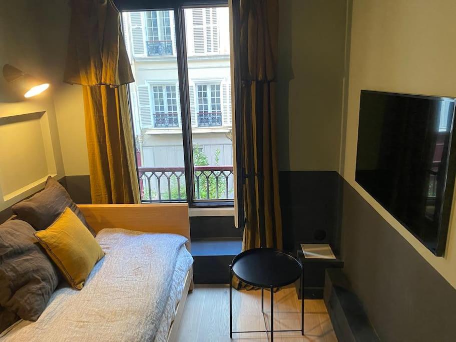 Quartier Rue Des Martyrs 9th Apartment *