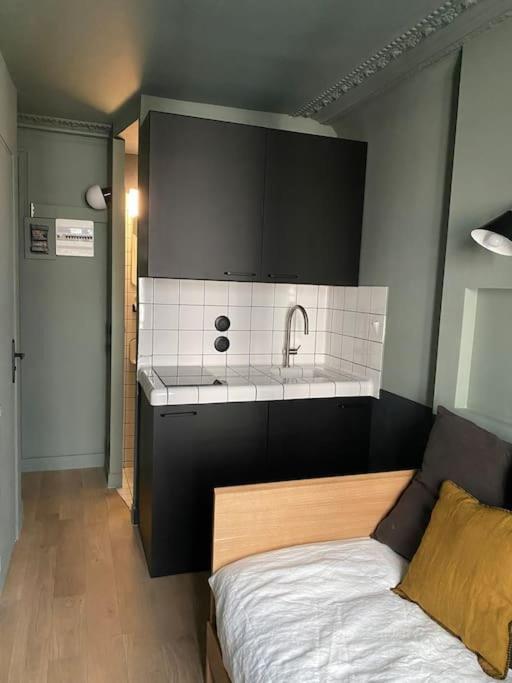 Quartier Rue Des Martyrs 9th * Paris