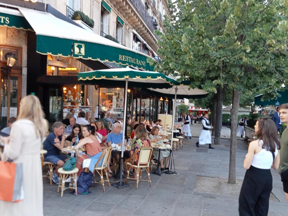 Séjour chez l'habitant Stuning Place ,gare Montparnasse ,center ,front Of Metro *