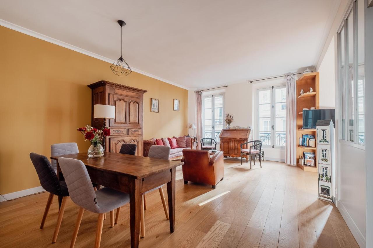 Veeve - Amber Blush Apartment