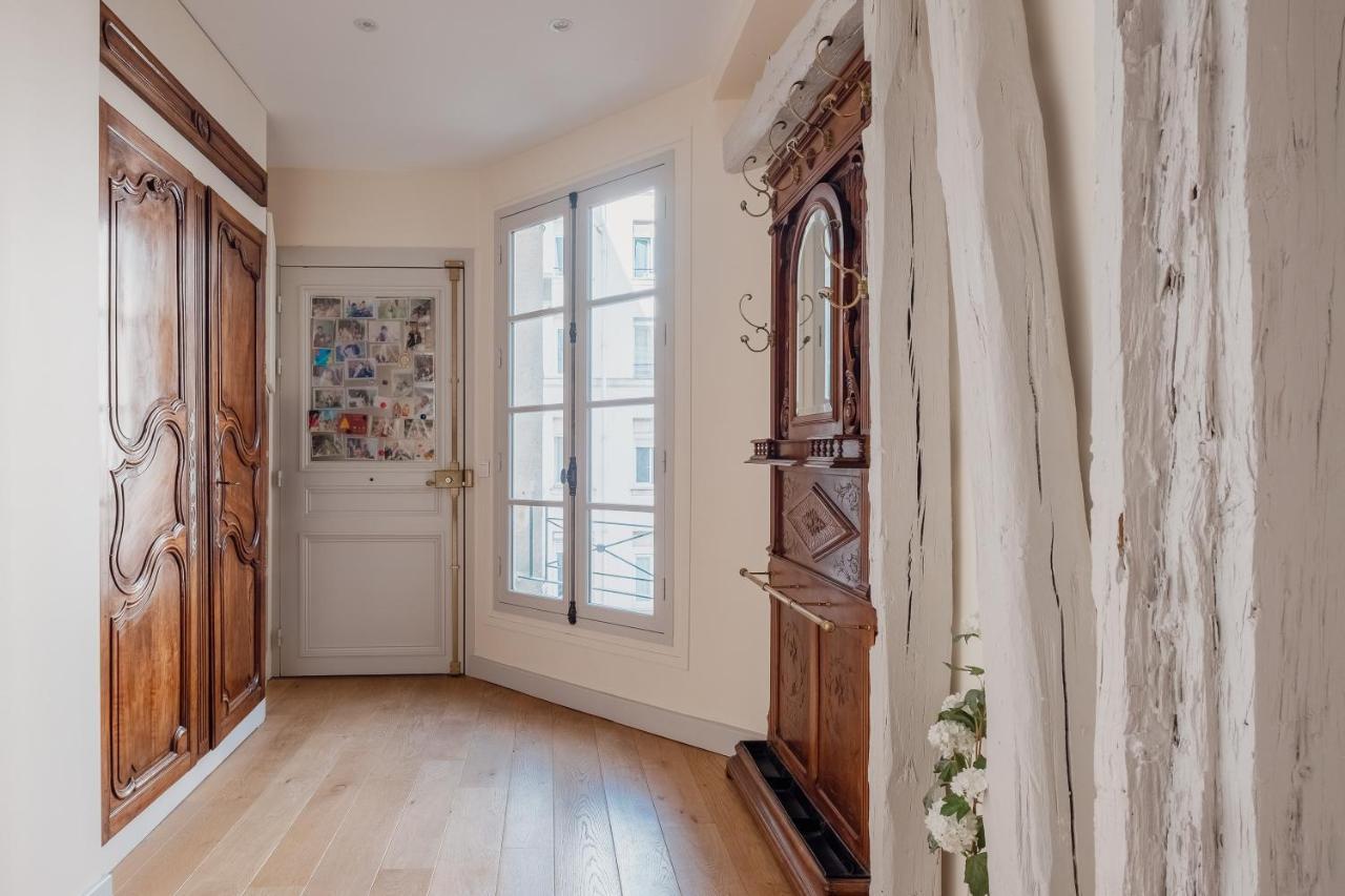 Apartment Veeve - Amber Blush Paris