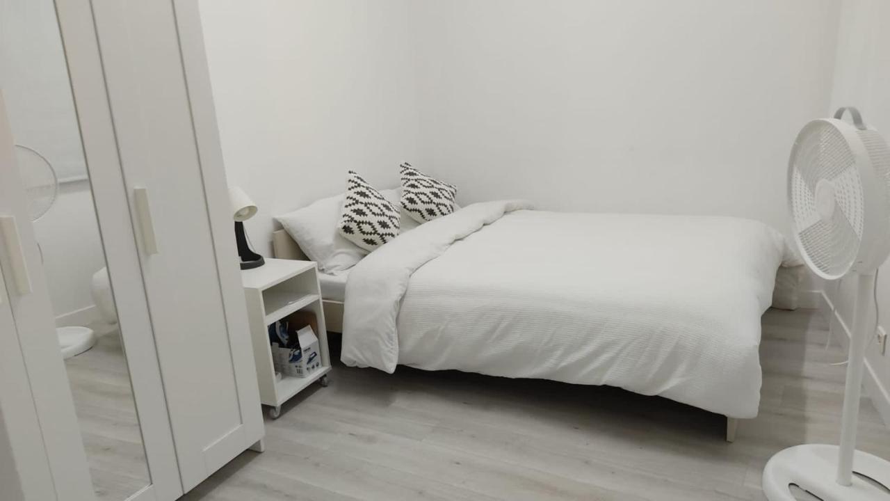 Nice Flat Near Gare Du Nord O Gare Du L Est Free Wi-fi And Netflix Apartment Paris