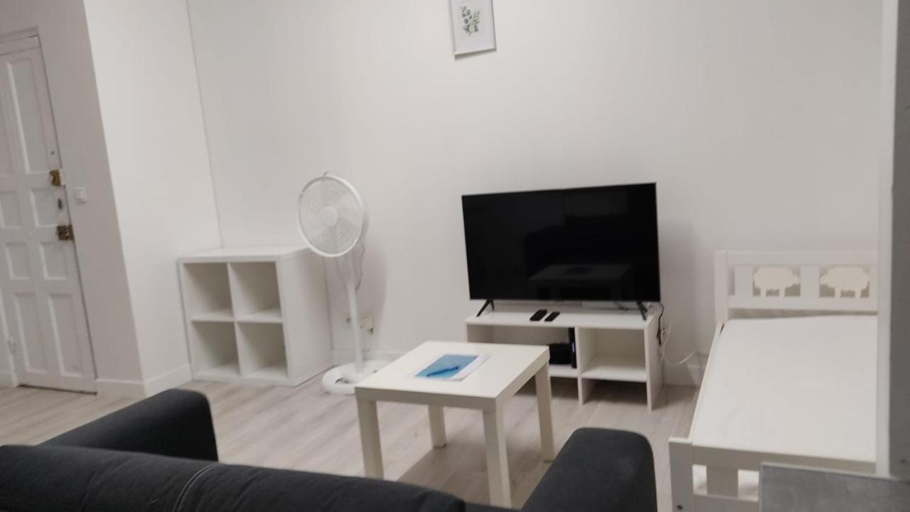 Apartment Nice Flat Near Gare Du Nord O Gare Du L Est Free Wi-fi And Netflix *
