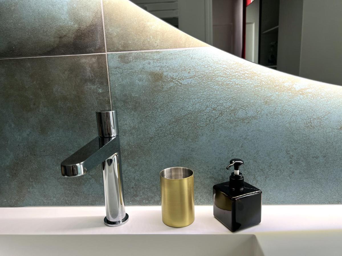 Marais 2 2 Salles De Bain - Jacuzzi ! Apartamento