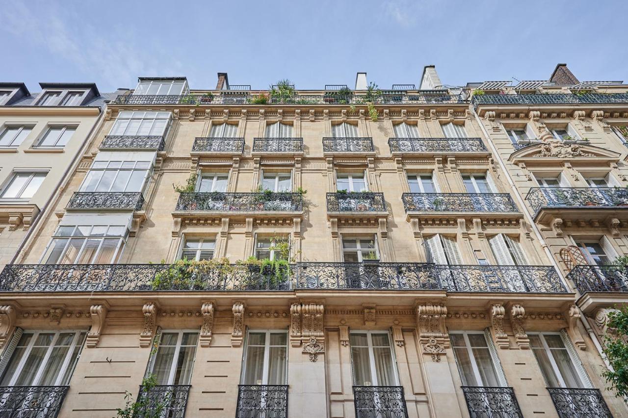 Center Of By Prestige Paris