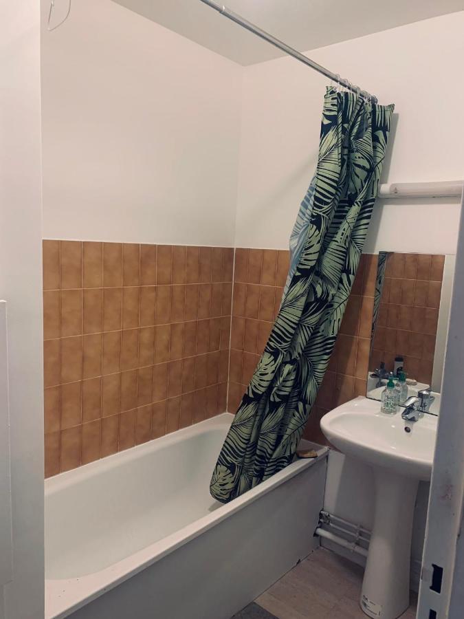 Petit Etudiant Sur La Canal De L'ourcq Apartment
