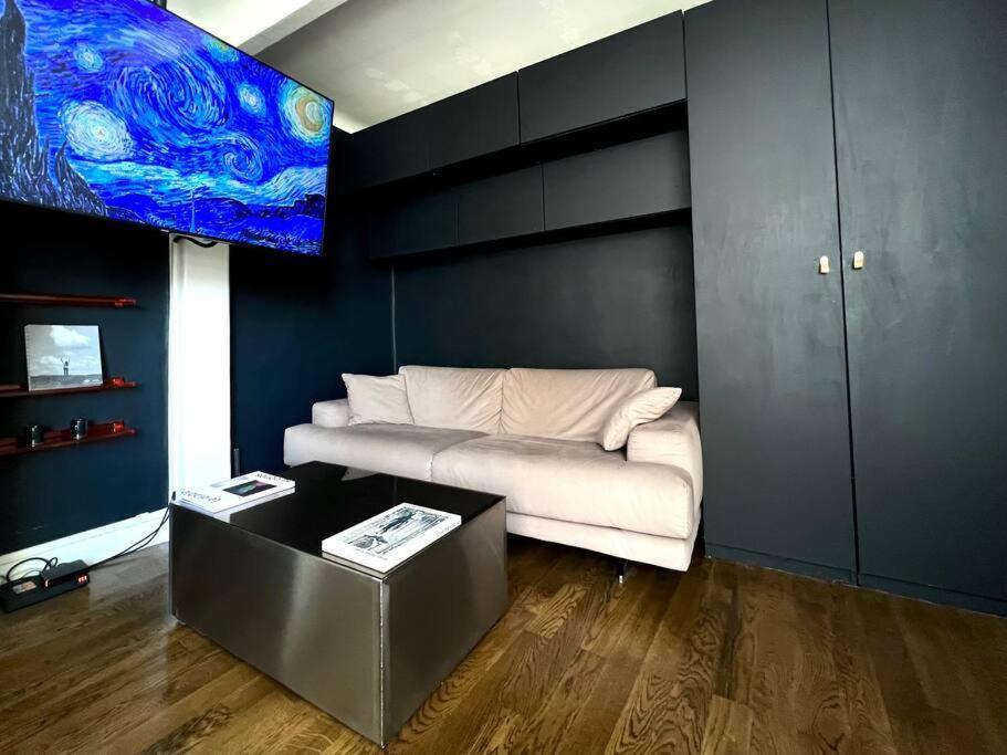 Charming Apartment *