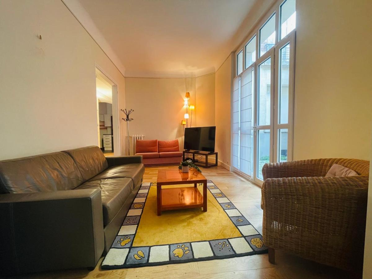 Tour Eiffel Beaugrenelle Convention Apartment