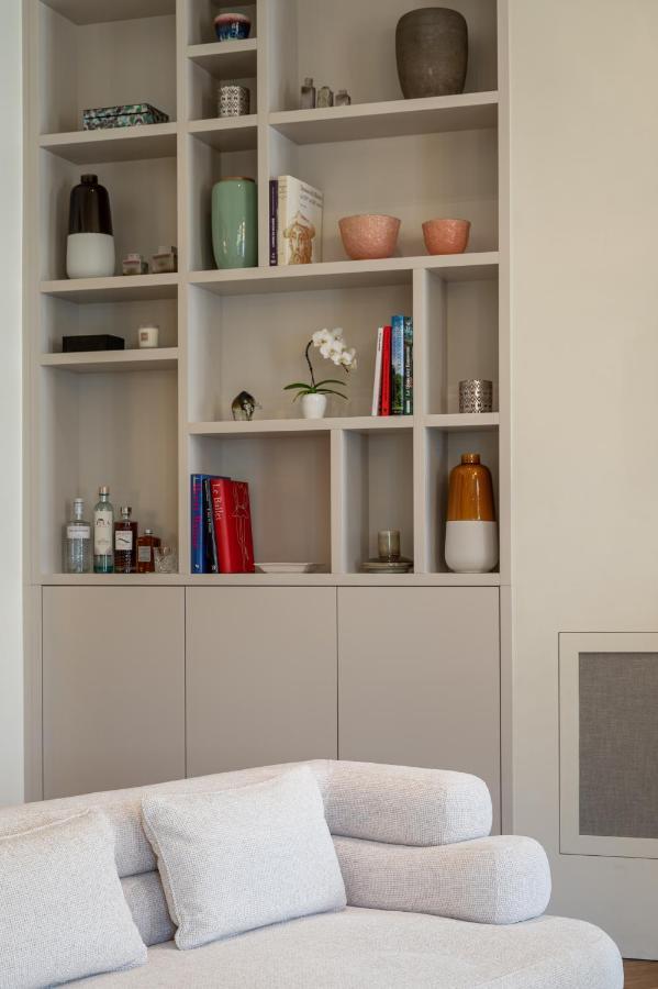 Apartment Avenue Montaigne - Champs Elysees *