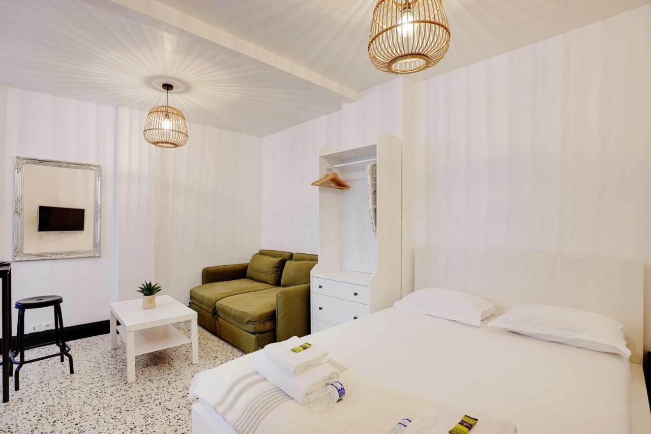 Cozy Parisian Studio In The Vibrant 11th Arrondissement