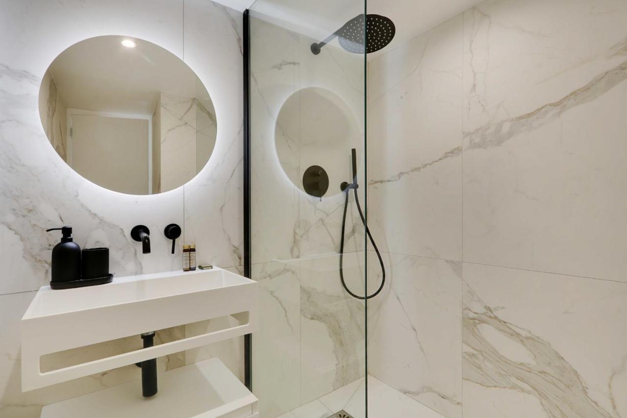 Apartment Chic Parisian Retreat 2-bedroom In The Vibrant 10th Arrond *