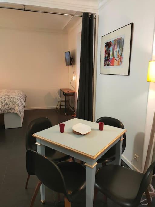 Les Abbesses Appartement Paris