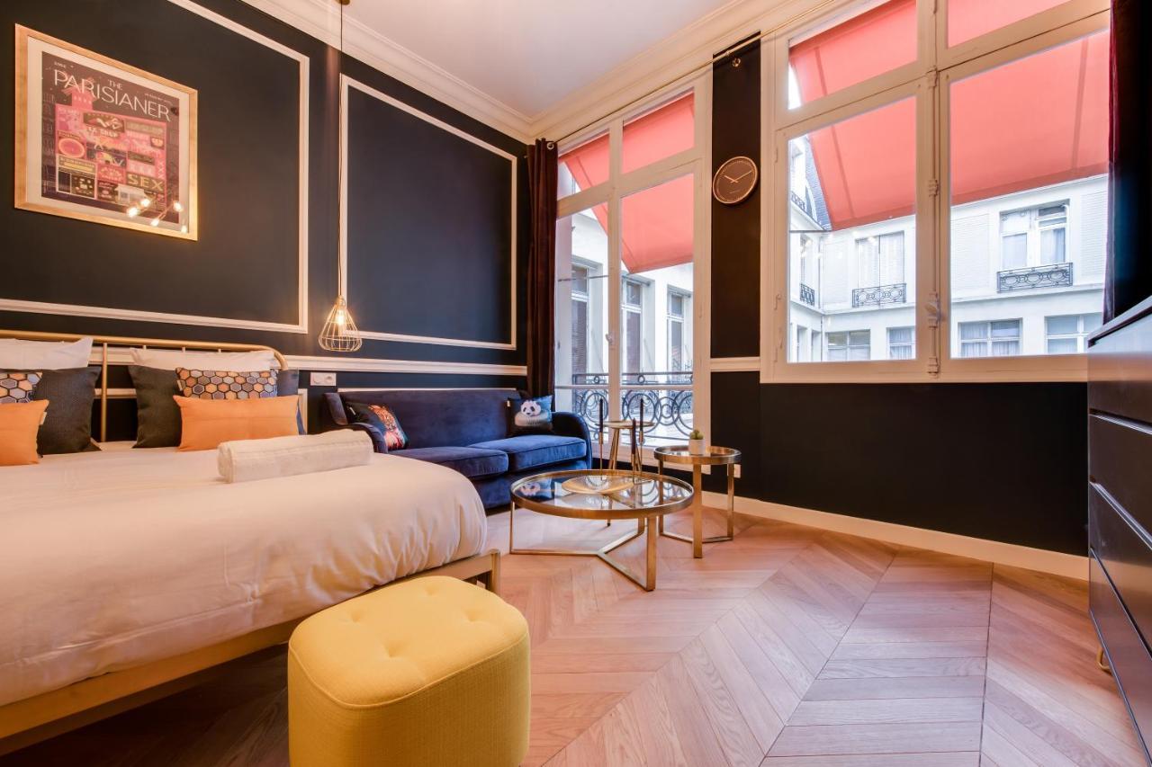 The Champs Elysees Blue Apartment
