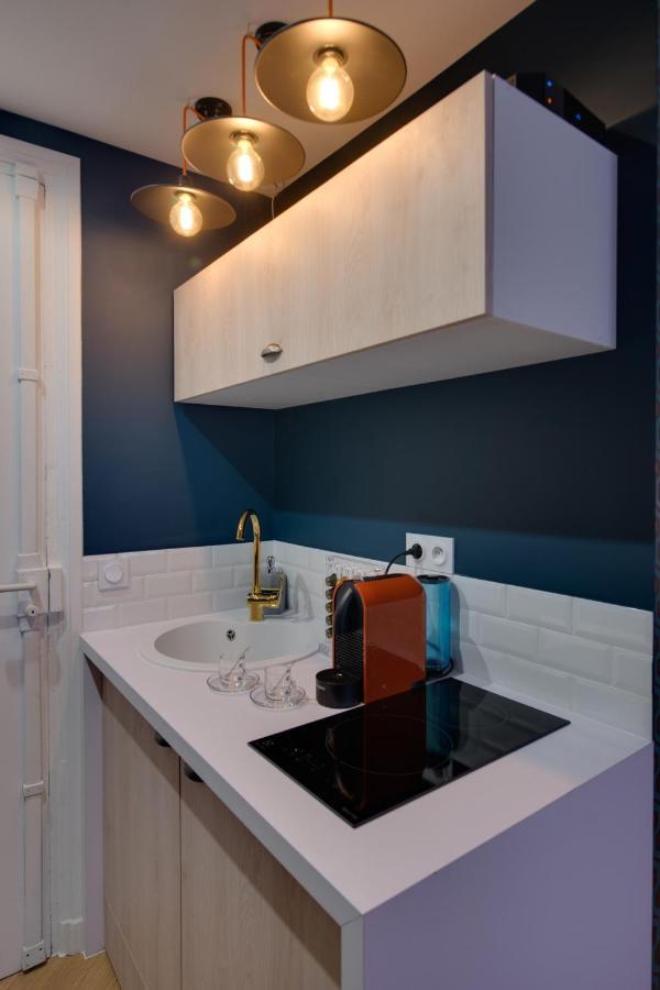 Apartment The Champs Elysees Blue Paris