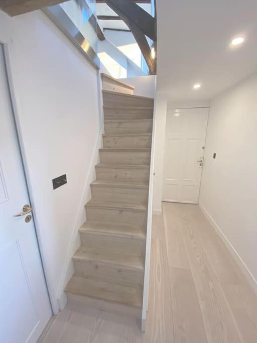 Apartment Penthouse With Terrasse And View On Eiffel Tower *