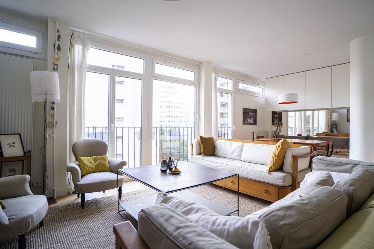 Spacious With View Of The Eiffel Tower Paris