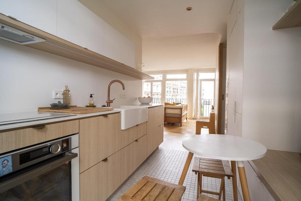 Apartment Spacious With View Of The Eiffel Tower Paris