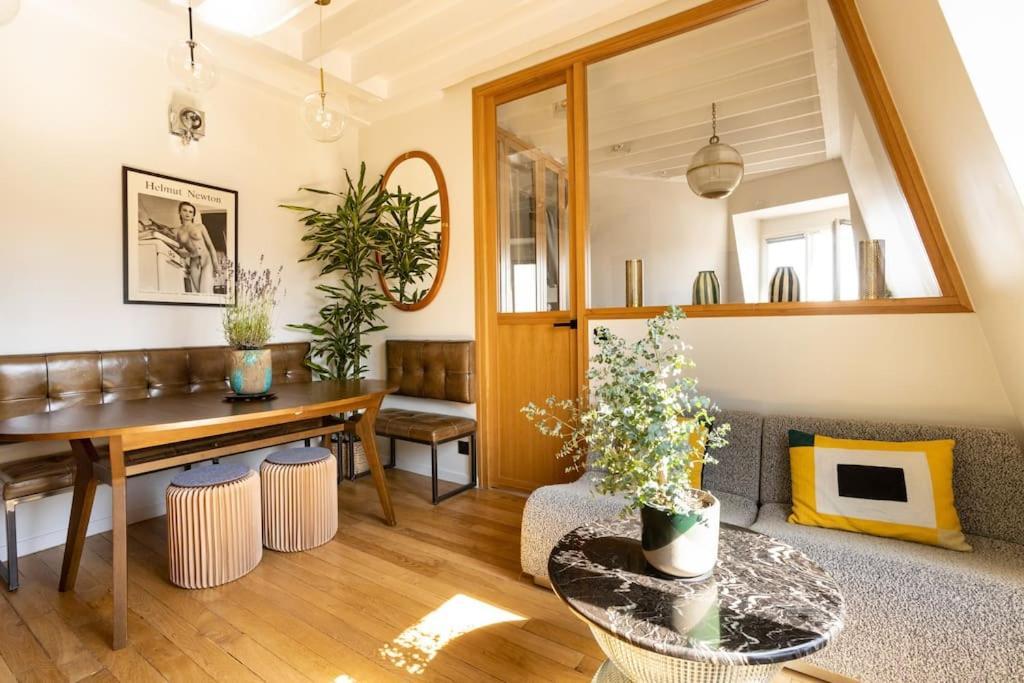 Apartment Dernier Etage A Montmartre