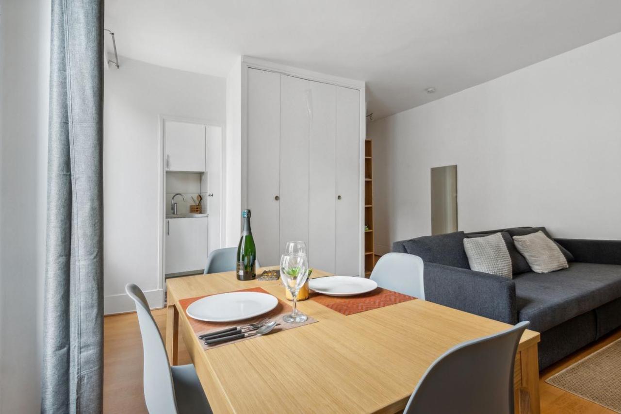Lovely In Montmartre Apartment Paris