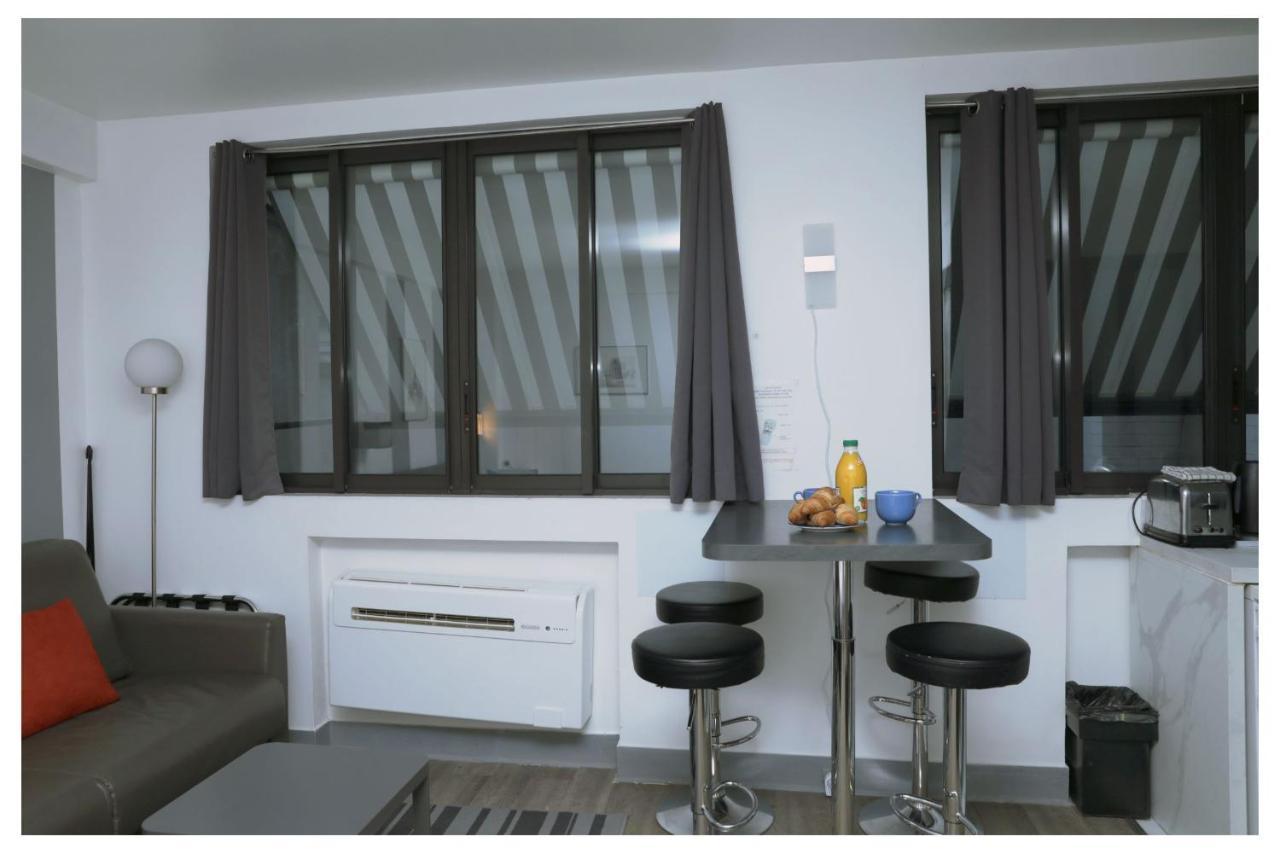 Champs Elysees & Arc De Triomphe - Cityapartmentstay
