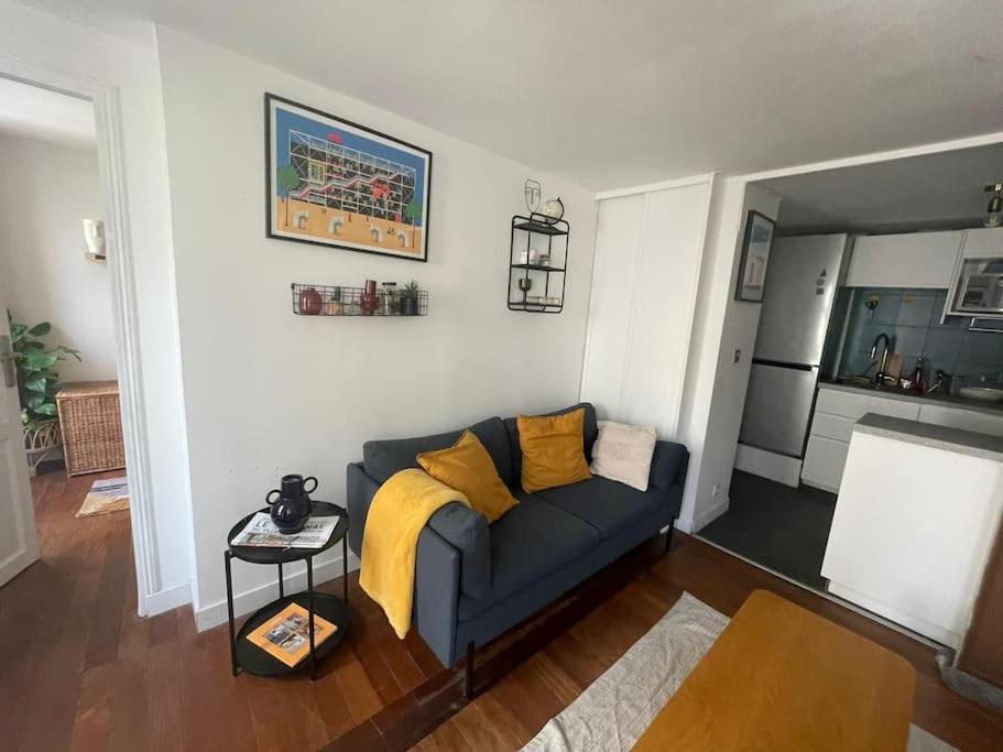 Apartment Charming In The Center Of Paris