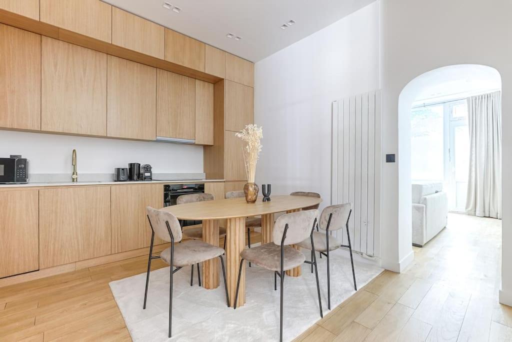 Apartment Zen & Luxury 2br Flat - Eiffel Tower Paris