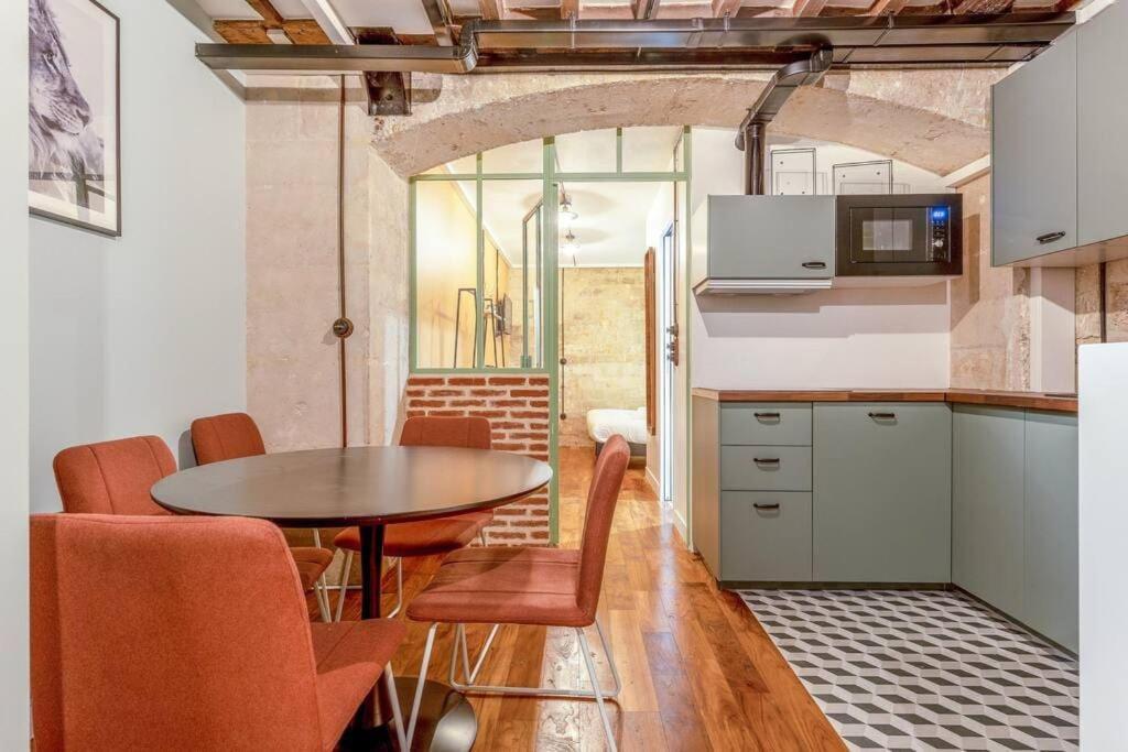 Nouveau - Industrial - 6p - Gym/sauna Apartment