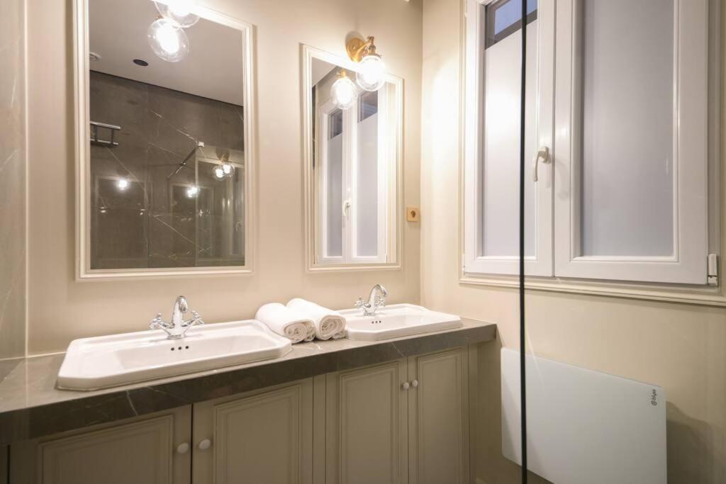Modern And Cosy Flat In The Heart Of Notre Dame * Paris