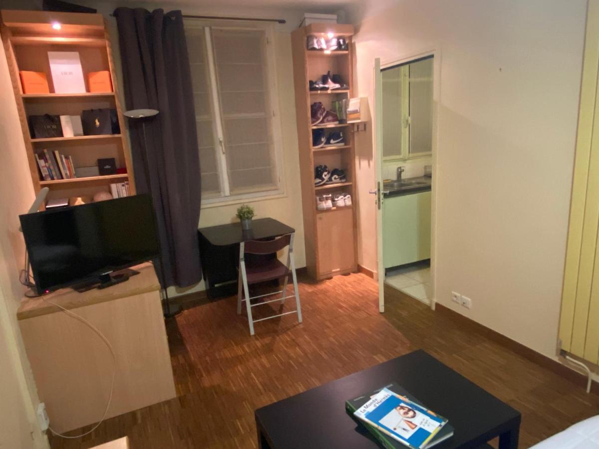 Entire Cozy Near Eiffel Tower In Apartment Paris
