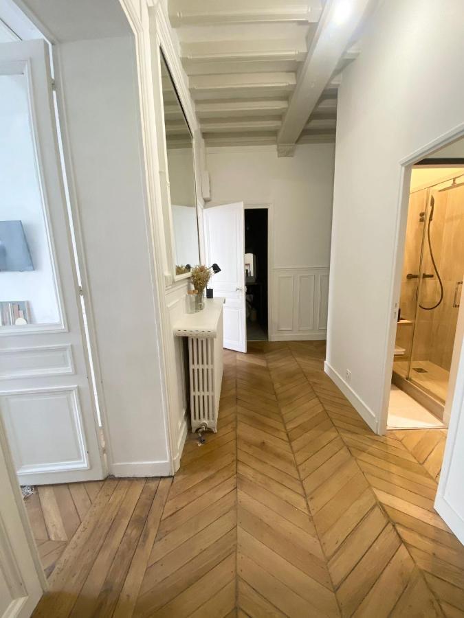 Tour Eiffel/luxury N°6 *