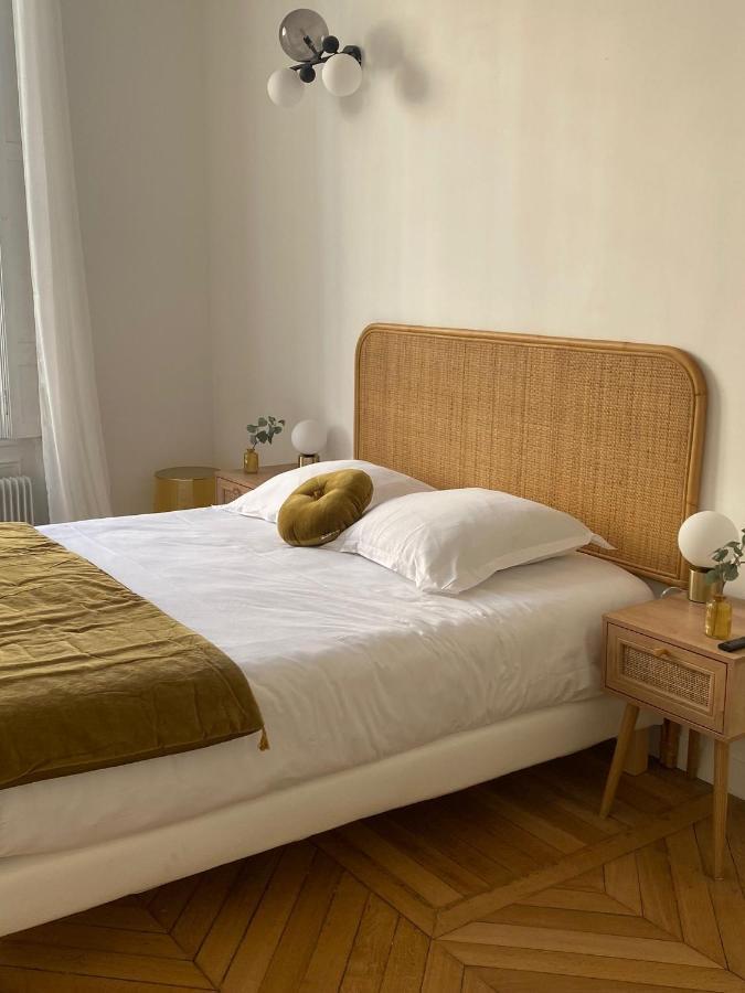 Apartment Tour Eiffel/luxury N°6 *