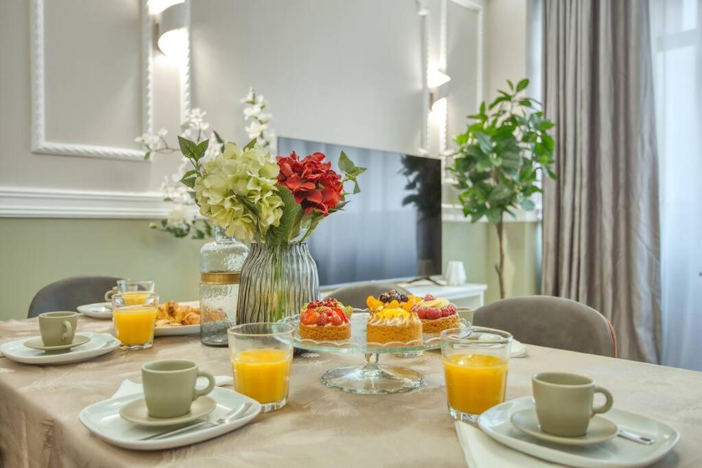 Charming New 2 Bedrooms With Aircon