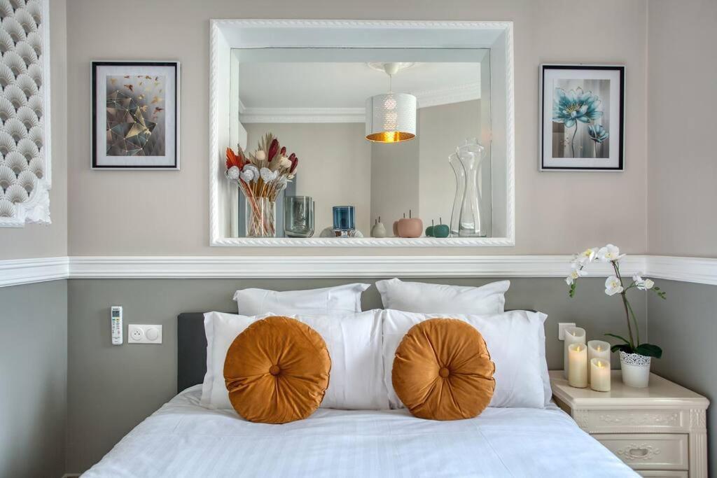 Charming New 2 Bedrooms With Aircon Apartment *